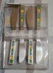 Crate & Barrel MOSAIC mir Flatware mosaic spreaders set of four. Green por