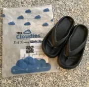 THE CLOUDIES BLACK FLIP FLOPS 8 - 8-1/2 Massage Pillow Non Slip Thick Sole NIB