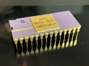 CRT8002-005 SMC CRT8002 VINTAGE 1981 28-PIN CERAMIC GOLD NEW LAST ONES QTY-1