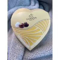 在飛比找蝦皮購物優惠-缺貨🌹情人節限定表白必備  Godiva 金裝心型巧克力禮盒