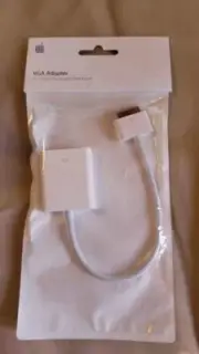 Genuine Apple VGA Adapter for iPad, iPhone , iPod touch**NEW** Original Packagin