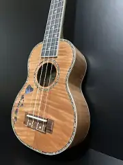 Maui Ukulele Co. Curly Mahogany Soprano with Hawaiian Islands Inlay