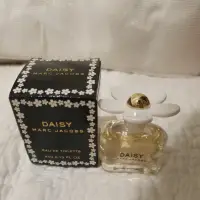 在飛比找蝦皮購物優惠-Marc Jacbs Daisy 4ml 小雛菊女用淡香水4