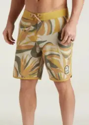 Howler Bros Bruja Camo Boardshorts - Monstera Mash - Size 33" thru 36" - NEW!