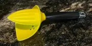 Manual Juicer Citrus Reamer With Pour Spout