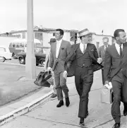 Frank Sinatra and Dean Marti arrive at London Heathrow Airport 1961 OLD PHOTO 3