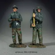 WWII GERMAN FLAK COMMANDER AND LOADER 54mm William Britains 25084