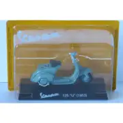 Atlas Edition 1:18 scale diecast model Vespa 125 U 1953 Vespa Collection NL031