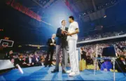 Philadelphia 76ers Julius Erving during his farewell ceremony befo- Old Photo