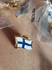 12 FINLAND NATIONAL COUNTRY WORLD FLAG LAPEL PINs NOS Collectible Hat Work NOS