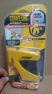 STRAIT-LINE #6041300 INTERSECT LASER LEVEL (SEALED IN PACKAGE)
