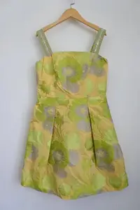 在飛比找Yahoo!奇摩拍賣優惠-貝爾尼斯 bernis 全新春夏 洋裝 M / L