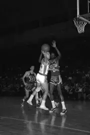 Al Bianchi Of The Syracuse Nationals Shoots 1960S Old Basketball Photo 23