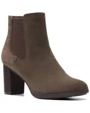 Clarks Bayla Rose Suede Boot 9.5 Grey