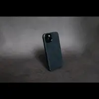 在飛比找momo購物網優惠-【UNIC】UNIC復古藍真皮手機殼iPhone14/ Pl