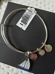 NWT Alex and Ani HOLIDAY CHRISTMAS SAILBOAT Charm Bangle Bracelet Shiny Silver