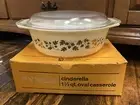 NEW IN BOX Vintage Pyrex 043 Golden Acorn Leaf Casserole 1-1/2qt. Dish with Lid