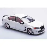 1/18 BIANTE APEX HOLDEN COMMODORE HSV W427 HERON WHITE #AR81202