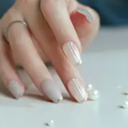 New Magic Press Nails (Mani) - Glass Grey