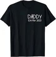 [X.Style] Promoted to Daddy Est. Mar 2023 Pregnancy Announcement ds640 T-Shirt (L) Black