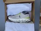 BRAND NEW IN BOX On Cloudstratus 3 Pearl Ivory WOMENS SIZE 9.5
