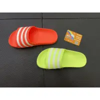 在飛比找蝦皮購物優惠-ADIDAS 拖鞋 運動 休閒 女鞋 螢光綠 FY8105 