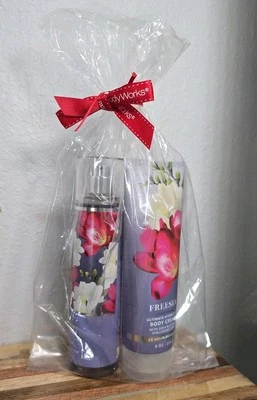 Bath & Body Works Freesia Mist & Body Cream Set Gift Wrap