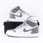NIKE 575441-037 Air Jordan 1 Retro High OG Grey Sneakers Size 4.5Y (FPP009956)