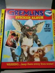 1984 TOPPS GREMLINS CASE WITH 16 UNUSED STICKER ALBUMS VINTAGE NOS SPIKE GIZMO A