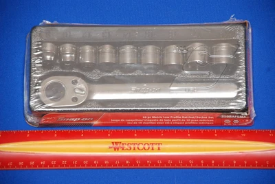 Snap-on NEW 10 Pc 3/8" Drive 6-Point Metric Low-Profile Ratchet and Socket Set