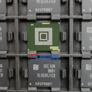 1pcs KLUC64J1CB-B0B1 KLUCG4J1CB-B081 KLUCG4J1CB-B0B1 FBGA153 IC #98HY