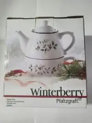 New Pfaltzgraff Winterberry Tea For One Stackable Teapot w/Lid & Teacup Set