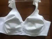 New Playtex White 4049 Bra Side & Back Smoothing 38DD, 38DDD