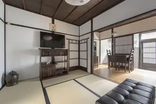 京都的2臥室獨棟住宅 - 42平方公尺/1間專用衛浴Riverside Machiya Tradition House