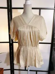 Sz L. NWT$158 BCBGMaxazria V-neck silky stretchy comfortable causal beige top