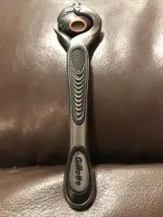 1 New Gillette ProGlide Men's Razor Handle No Blades Included
