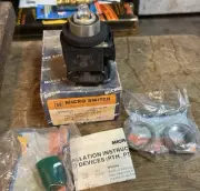 Honeywell Micro Switch PTL5211 Push Button Switch with Indicator Lamp *NIB*