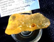 Libyan Desert Glass Meteorite Tektite impact Cintamani( 435 ct)Dimples tool