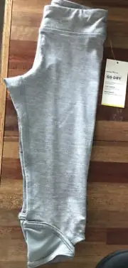 Old Navy Active Go Dry Girls Capri Leggings Size 5 XS