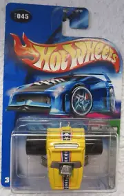 2004 First Editions Hot Wheels FATBAX PLYMOUTH BARRACUDA 045 (M)