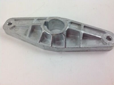 Support Hub Blade Holder Lawn Mower Twin 2000 Dolmar 040638