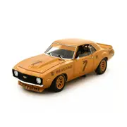 Classic Carlectables 1:18 Scale Chevrolet ZL-1 Camaro 1971 Diecast Model Car Gold