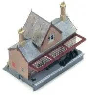 Hornby Booking Hall OO Gauge Model Railway R8007