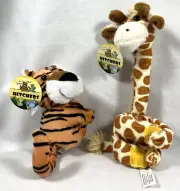 SQUIRE BOONE VILLAGE HITCHERS GIRAFFE & TIGER WITH HANG TAGS