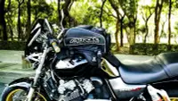 在飛比找Yahoo!奇摩拍賣優惠-Honda CB400 油箱包 後座包 Menat 防水 M