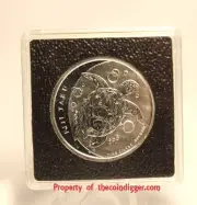 Fiji 1/2oz Silver Taku 2x2 Coin Holder 32mm Case Quadrum INTERCEPT Snap & Stand