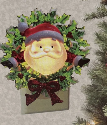 3D Kohls Santa Clause Wreath Night Light Approx 5x5 Inch