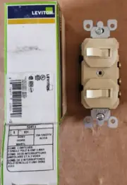 Leviton 5241-I Single Pole & 3-Way Combination Switch 15A Ivory Free Shipping