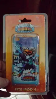 JET-VAC SKYLANDERS GIANTS IPOD COVER TO SUIT IPOD TOUCH 4 B10