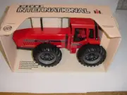1/16 Vintage International 7488 4WD 2+2 Tractor by ERTL W/Original Box!
